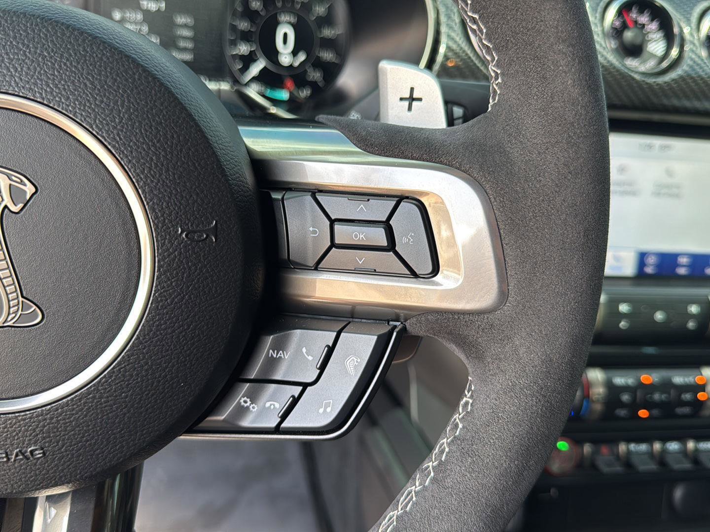 Used 2022 Ford Mustang Shelby GT500 w/ Technology Package image 19