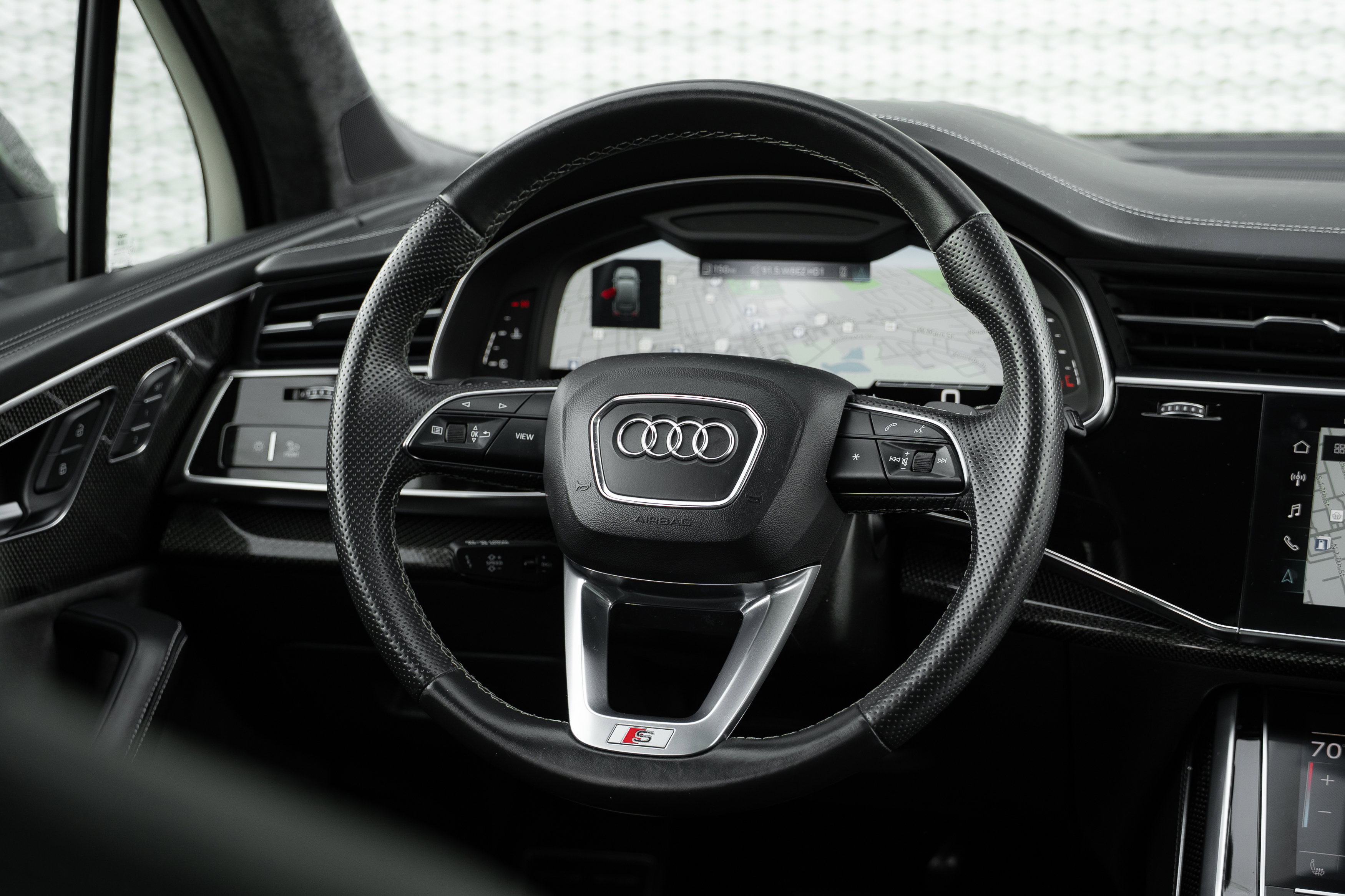 Used 2021 Audi SQ7 Prestige AWD/4WD image 9