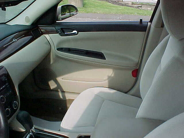 Used 2011 Chevrolet Impala LS image 17
