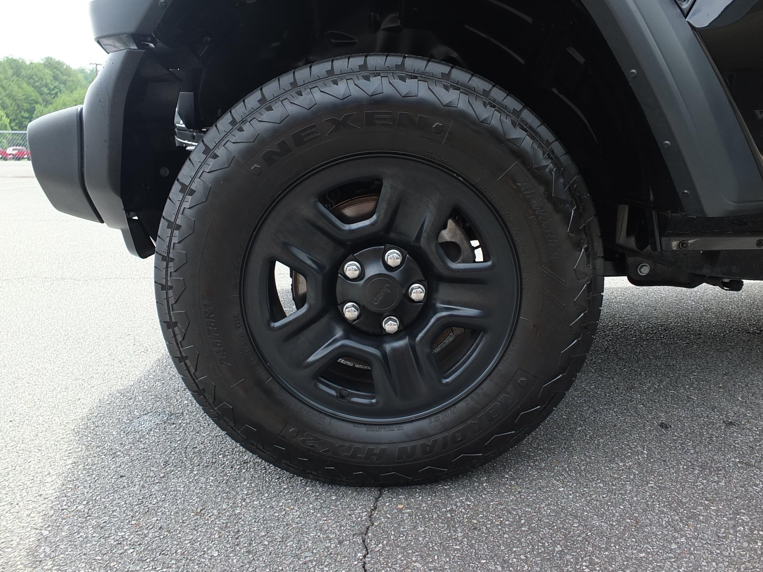 Used 2025 Jeep Wrangler Sport AWD/4WD image 9