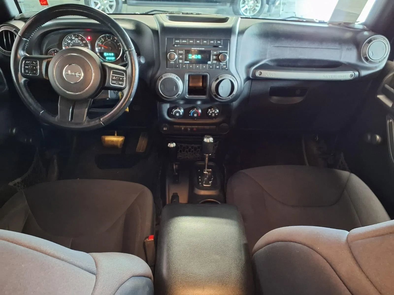 Used 2015 Jeep Wrangler Unlimited Sport w/ Connectivity Group image 14