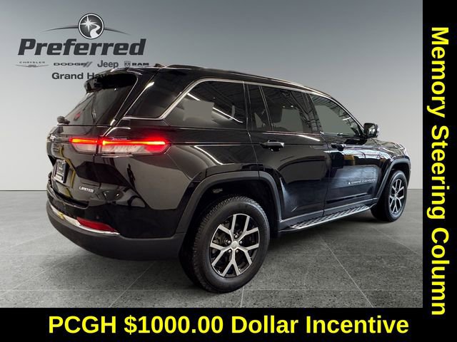 Used 2024 Jeep Grand Cherokee Limited w/ Luxury Tech Group II image 17