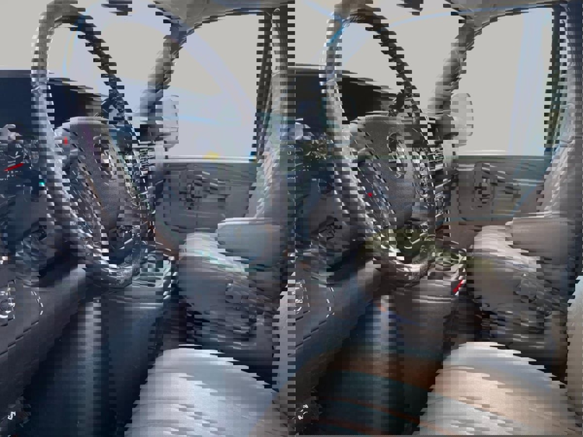 Used 2020 Chevrolet Express 3500 LS image 15