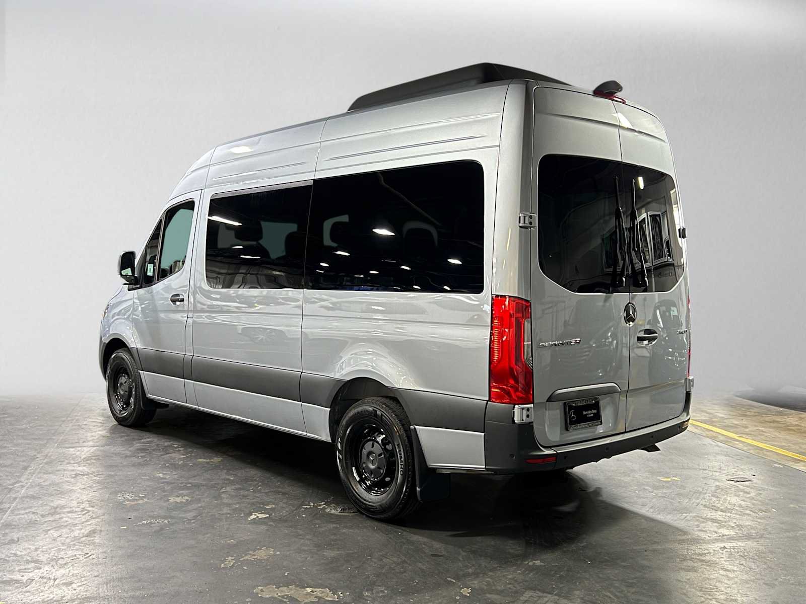 Used 2025 Mercedes-Benz Sprinter 2500 image 5