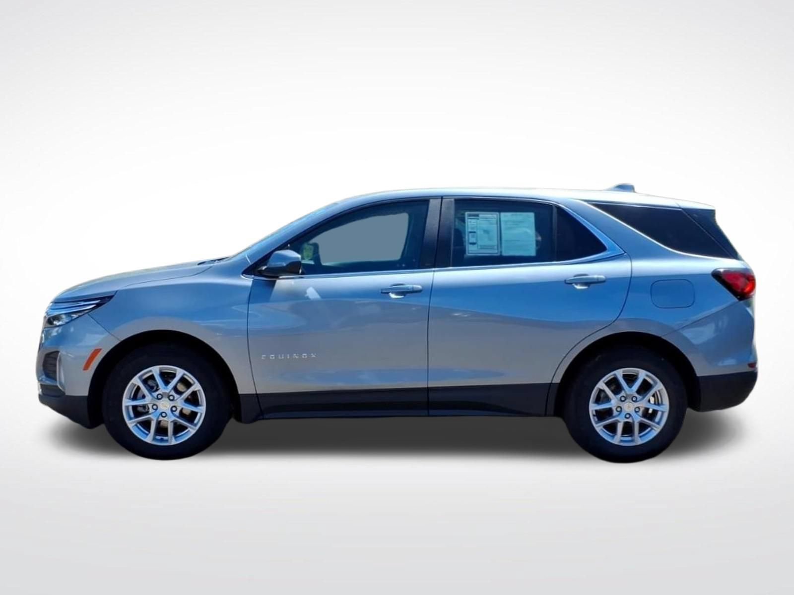 Used 2024 Chevrolet Equinox LT FWD image 2