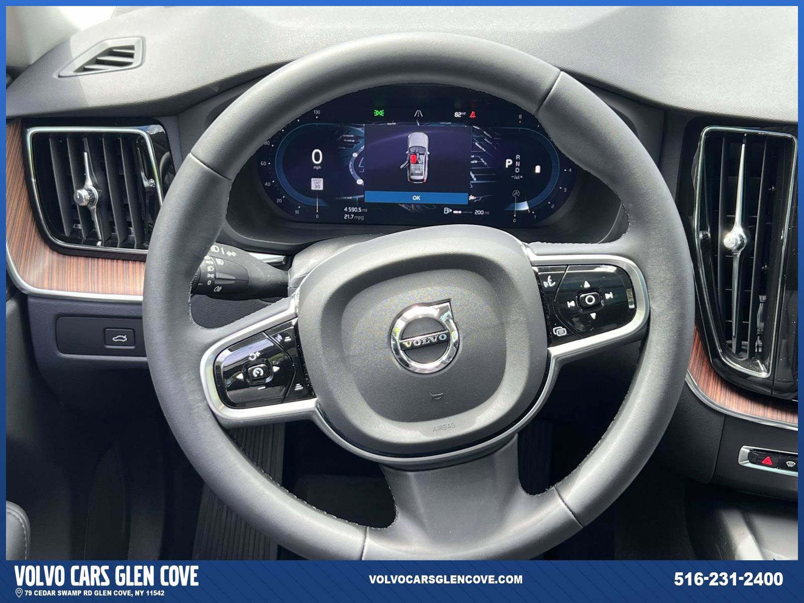 Used 2023 Volvo XC60 B5 Plus w/ Climate Package AWD/4WD image 12