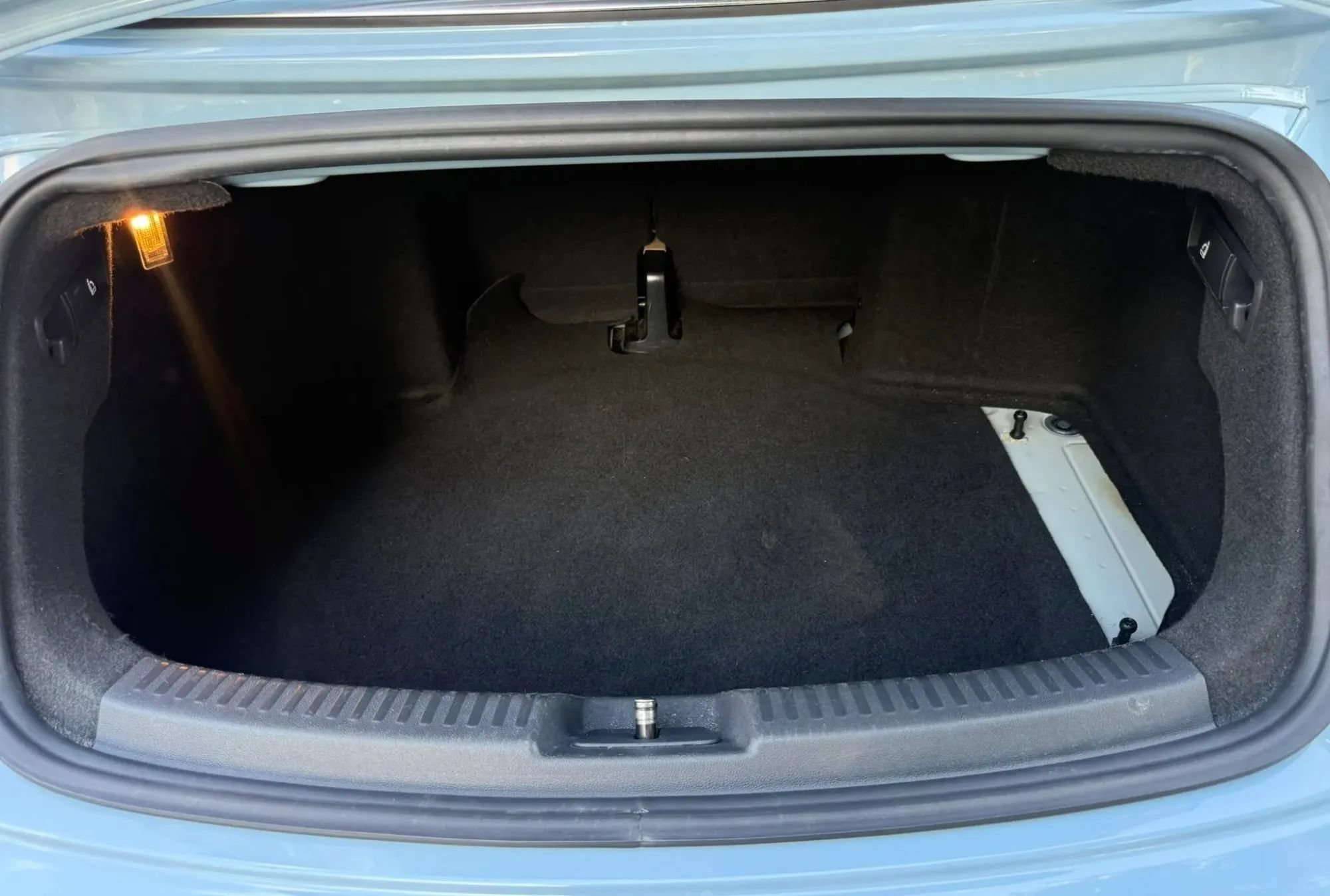 Used 2013 Volkswagen Beetle TDI FWD image 45