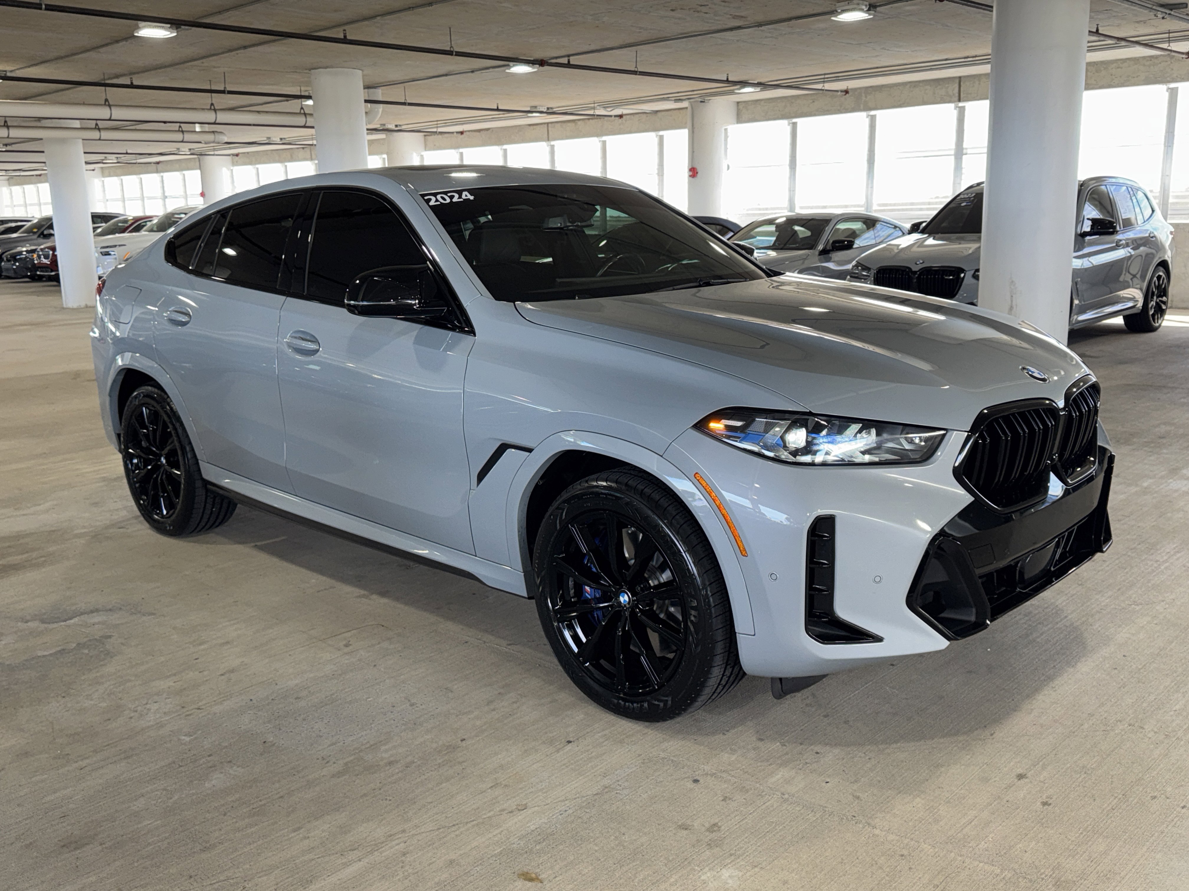 Used 2024 BMW X6 M60i image 2