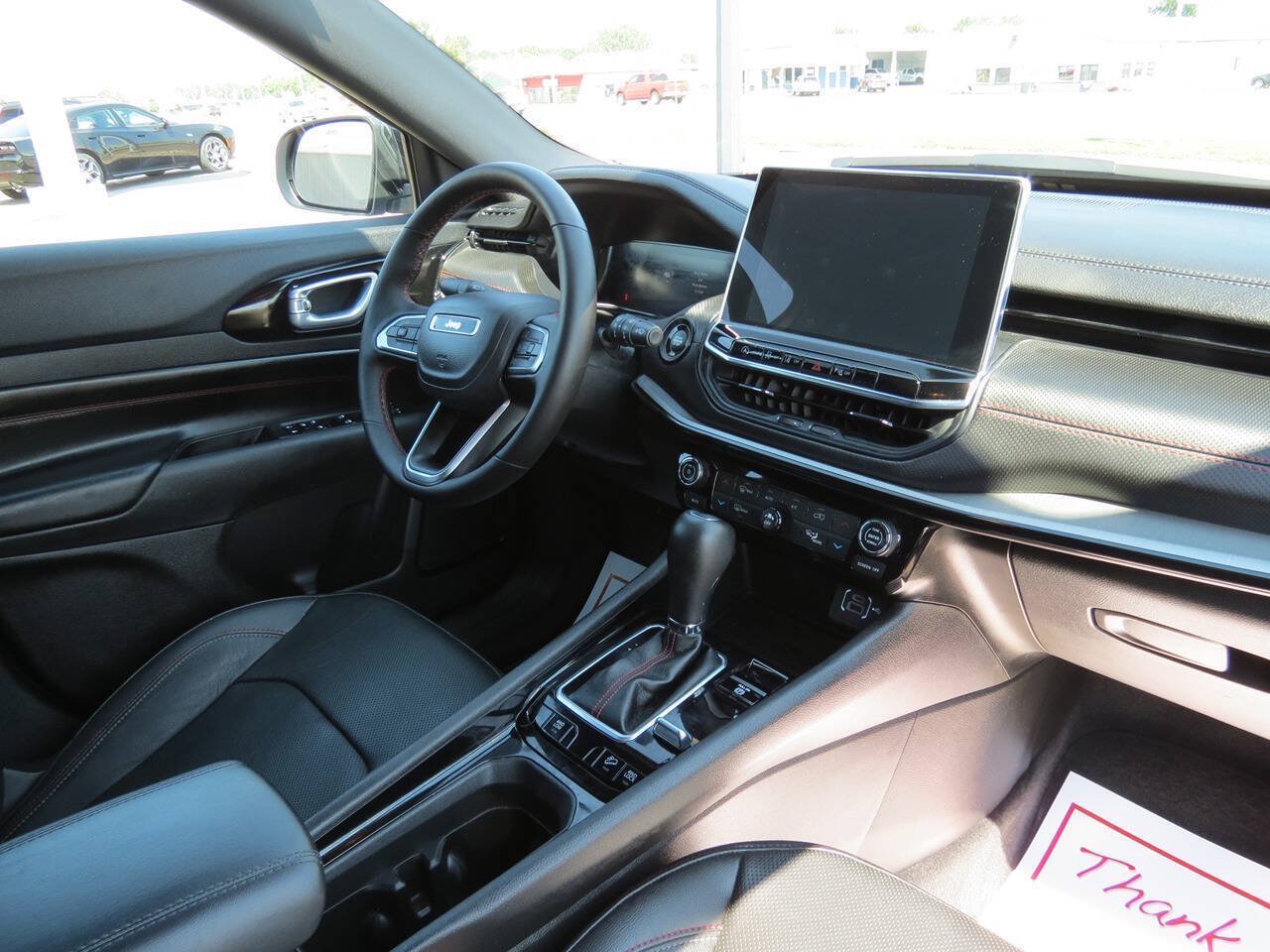 Used 2025 Jeep Compass Trailhawk w/ Trailhawk Elite Group AWD/4WD image 16