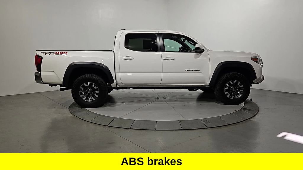 Used 2018 Toyota Tacoma TRD Off-Road image 6