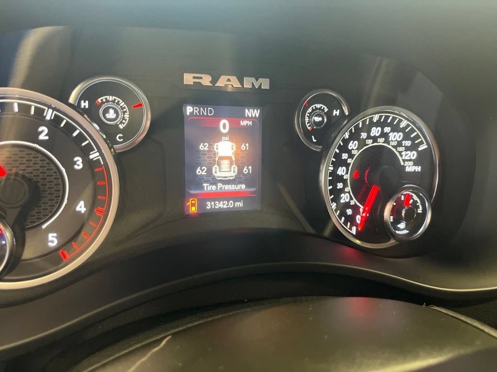Used 2024 RAM 2500 Big Horn w/ Sport Appearance Package AWD/4WD image 6