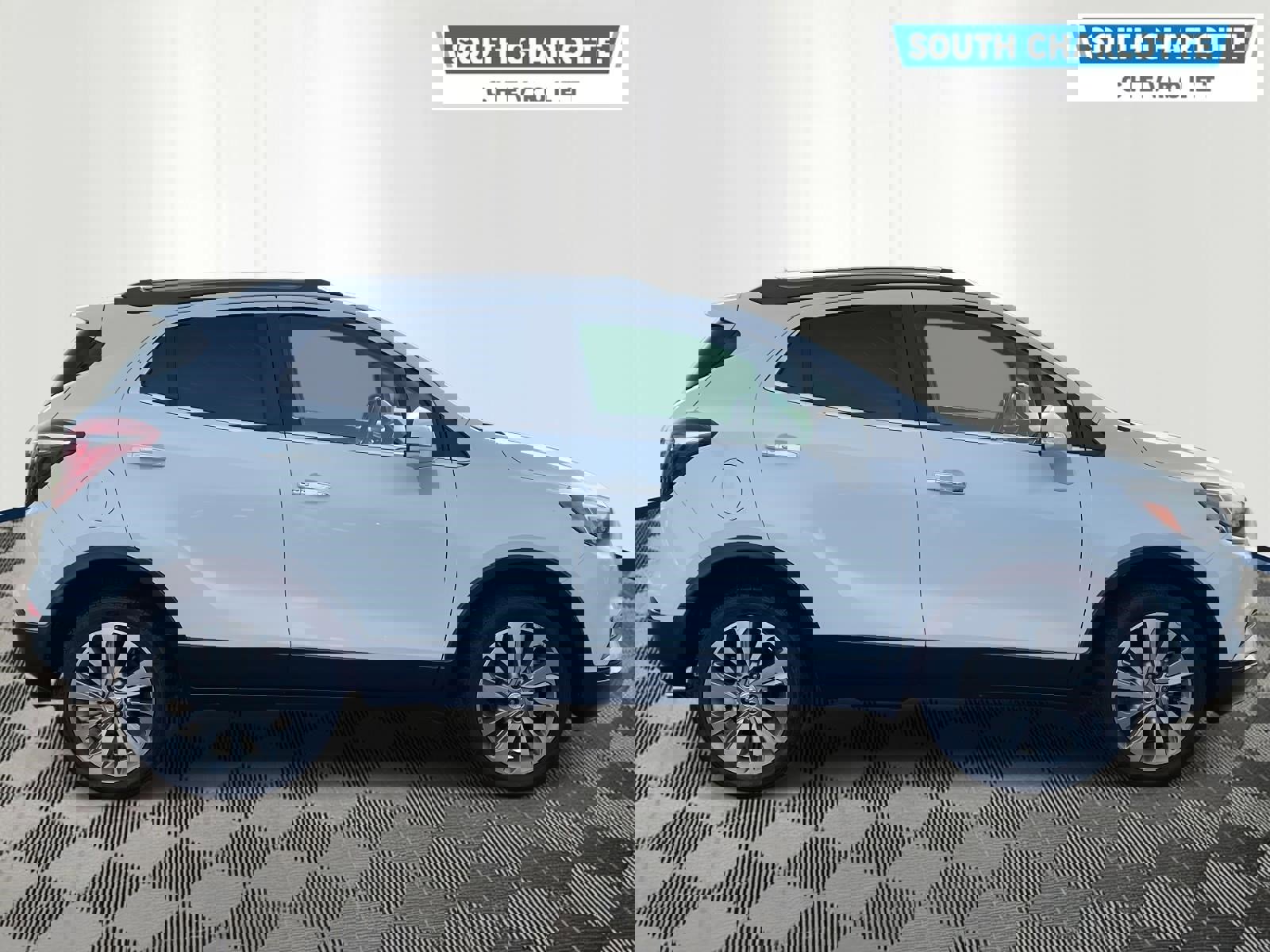 Used 2017 Buick Encore Preferred image 4