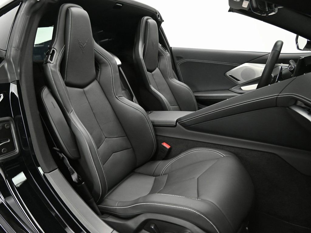 Used 2023 Chevrolet Corvette Stingray Preferred Cpe w/ Z51 Performance Package RWD image 10