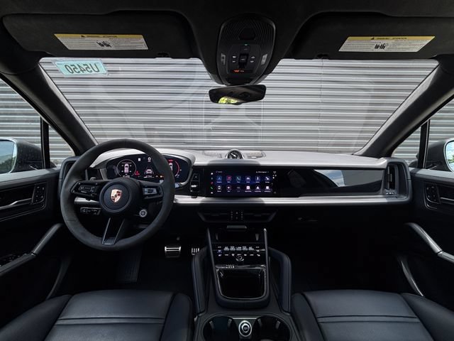 Certified 2026 Porsche Cayenne GTS AWD/4WD image 13