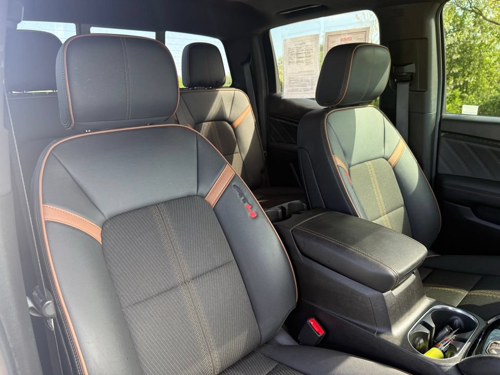 Used 2024 GMC Canyon AT4 w/ Technology Package AWD/4WD image 20