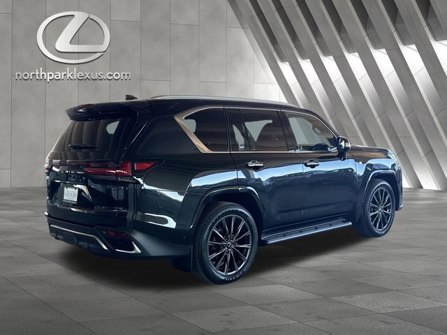 Certified 2025 Lexus LX 700h F Sport image 6