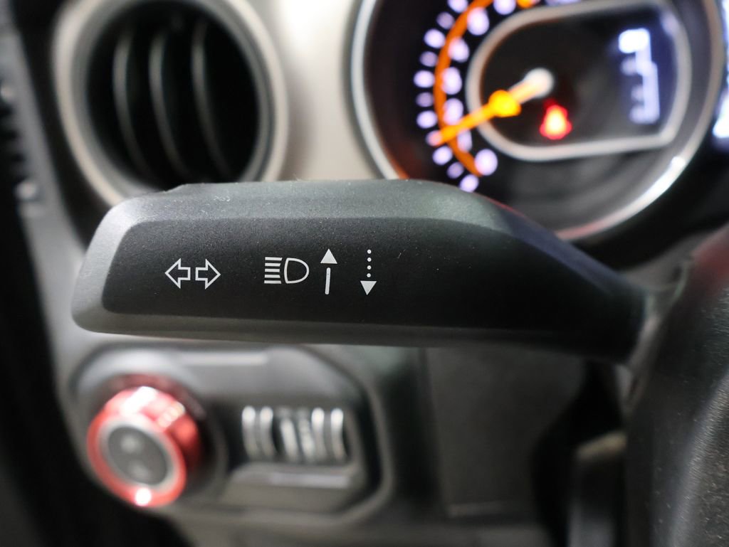 Used 2021 Jeep Gladiator Willys image 34