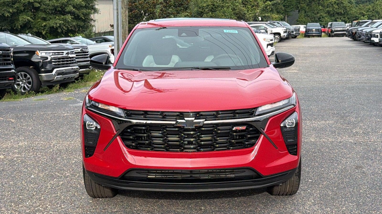 New 2026 Chevrolet Trax RS w/ Sunroof Package FWD image 2