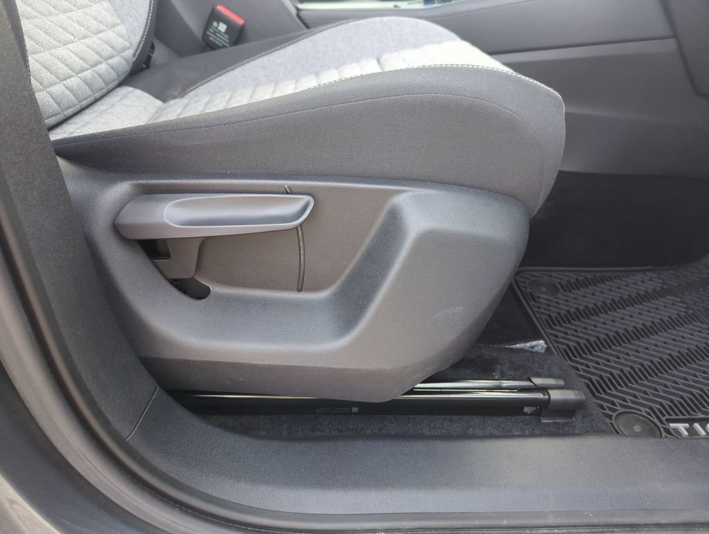 Used 2026 Volkswagen Tiguan S FWD image 35