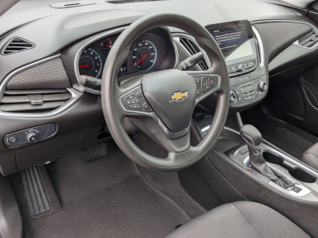 Used 2024 Chevrolet Malibu LT image 10