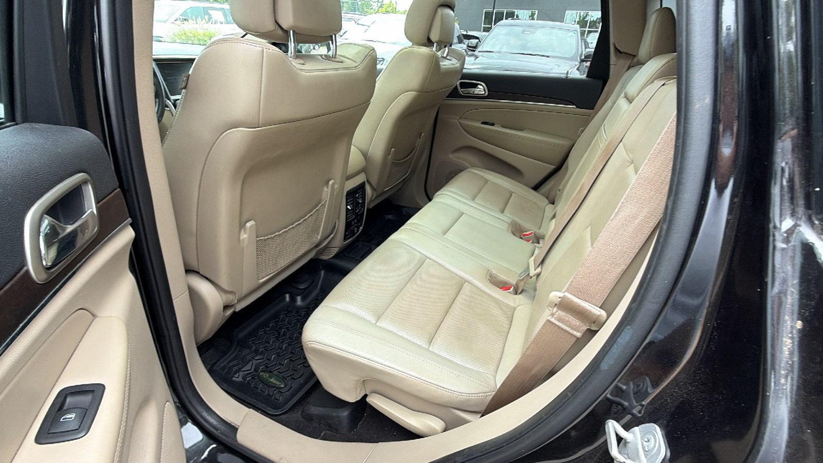 Used 2015 Jeep Grand Cherokee Limited w/ Luxury Group II AWD/4WD image 24