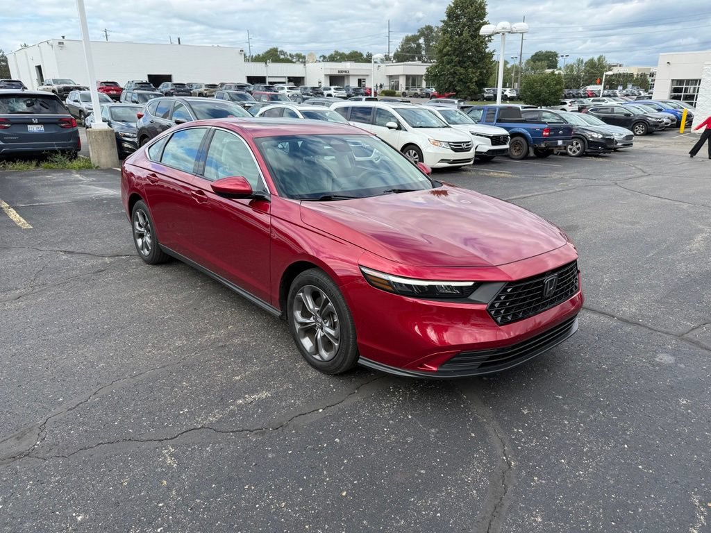 Used 2023 Honda Accord EX image 4