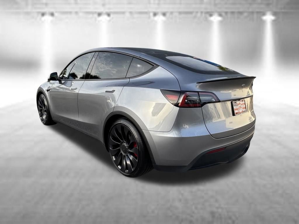 Used 2024 Tesla Model Y Performance AWD/4WD image 6