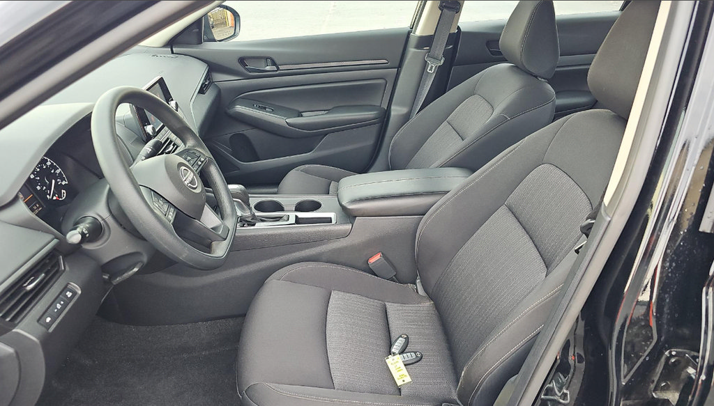 Used 2023 Nissan Altima 2.5 S FWD image 14