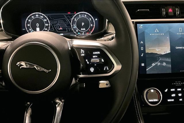 Certified 2025 Jaguar F-PACE R-Dynamic S AWD/4WD image 21