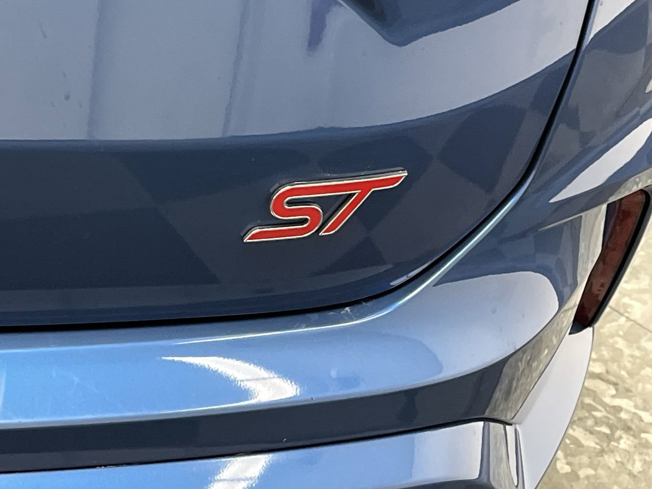 Used 2019 Ford Edge ST w/ Convenience Package AWD/4WD image 34