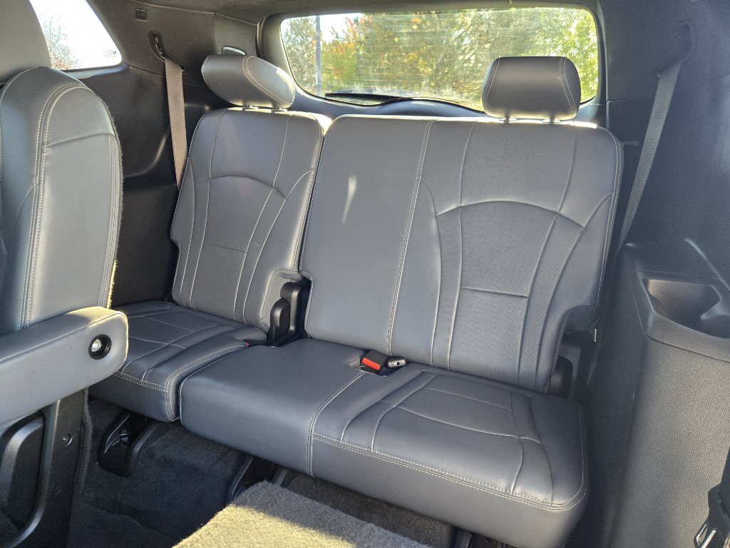 Used 2022 Buick Enclave Premium AWD/4WD image 24