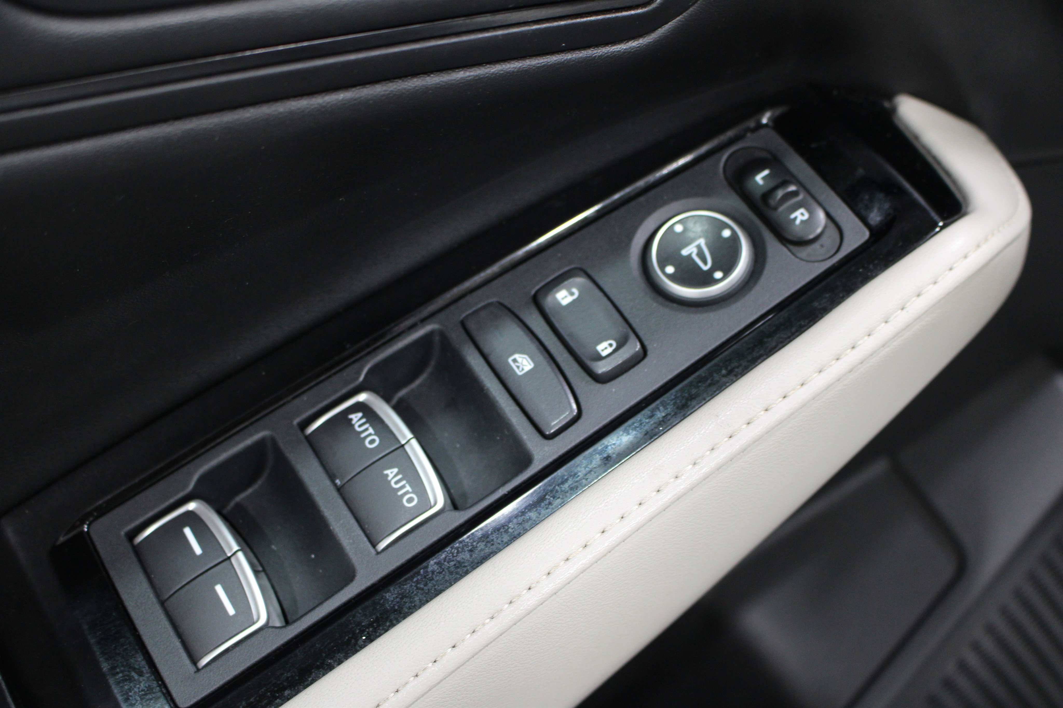 Used 2024 Honda Accord Touring image 7