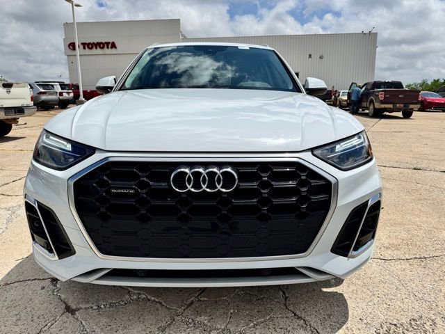 Used 2023 Audi Q5 2.0T Premium w/ Convenience Package AWD/4WD image 12