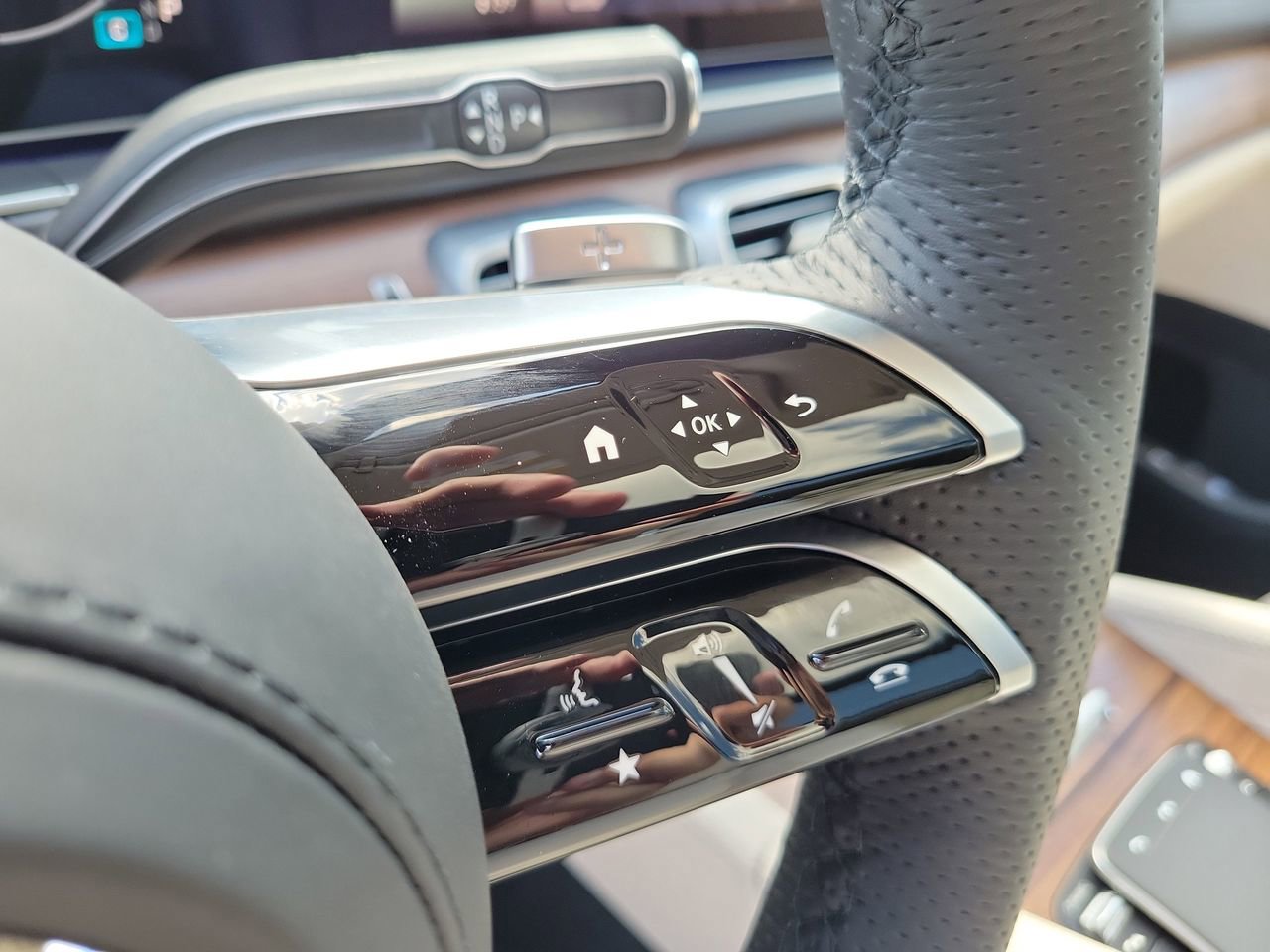 New 2026 Mercedes-Benz GLS 450 4MATIC image 27