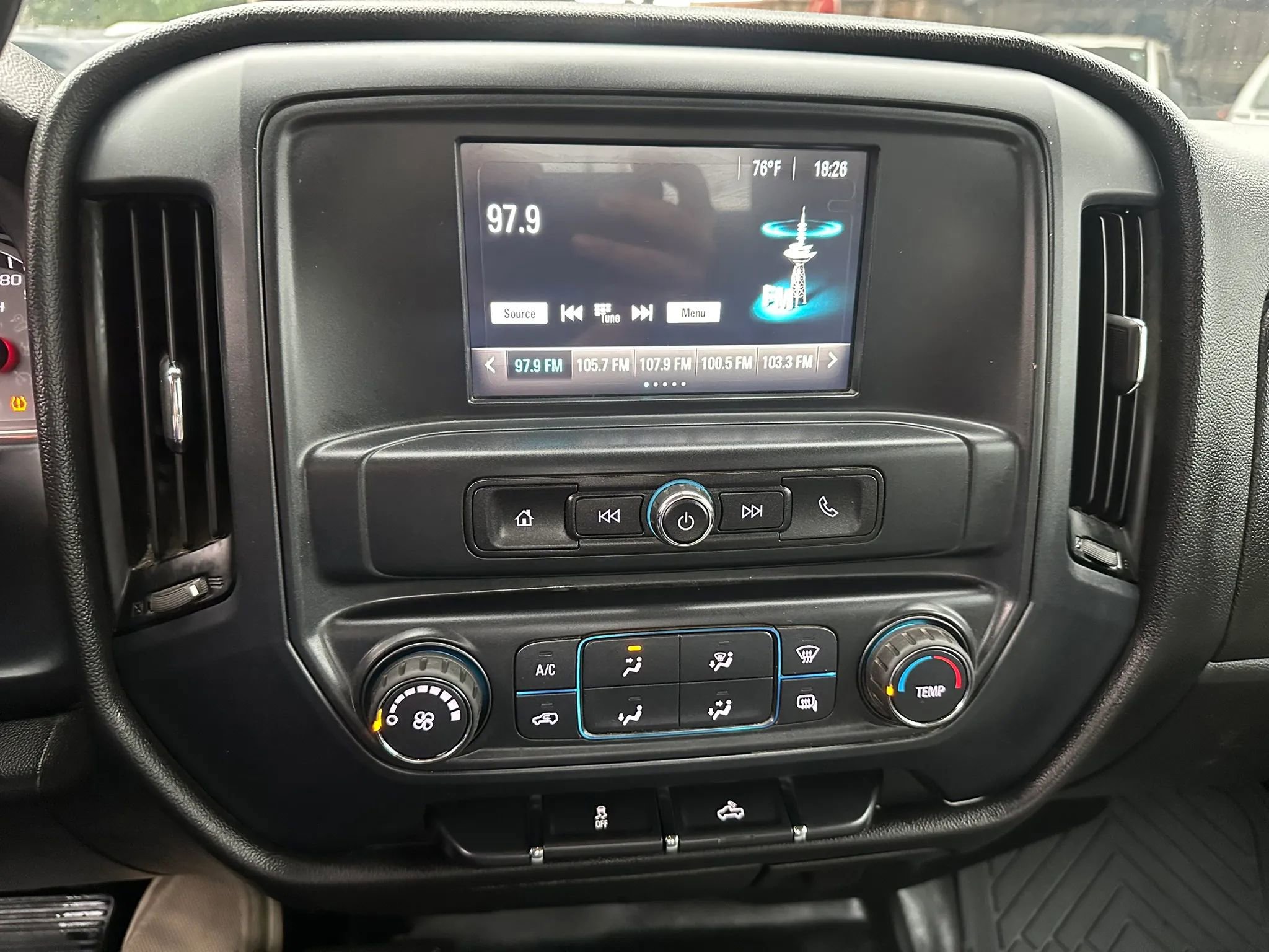 Used 2017 Chevrolet Silverado 2500 W/T w/ WT Fleet Convenience Package AWD/4WD image 6