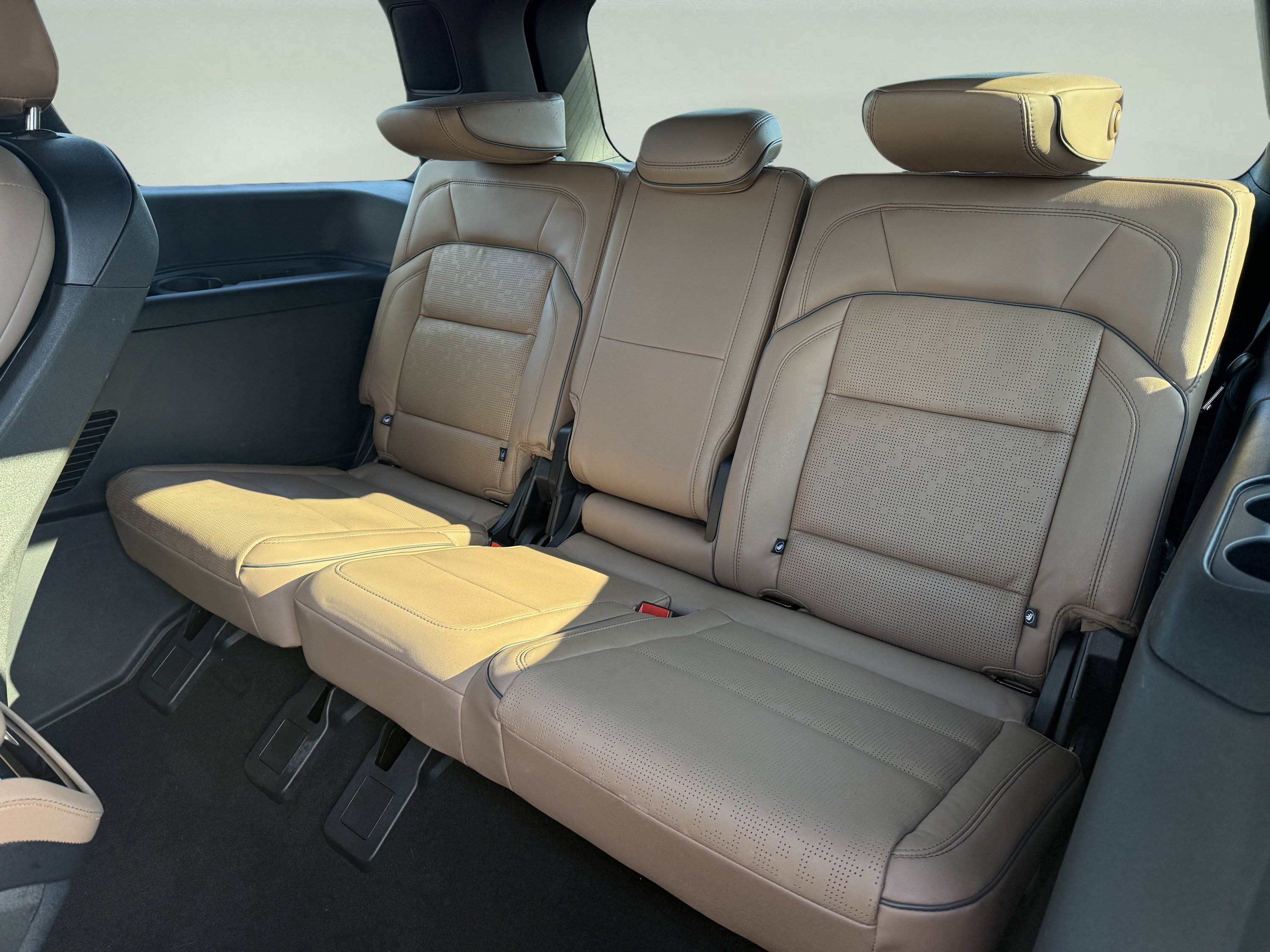 Used 2025 Lincoln Navigator Black Label AWD/4WD image 12