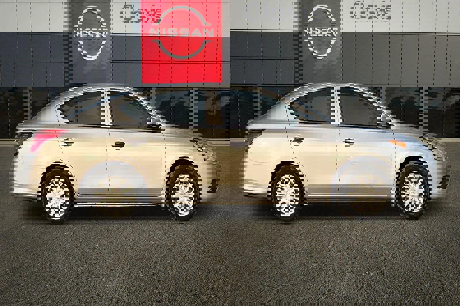 Used 2017 Nissan Versa S image 9