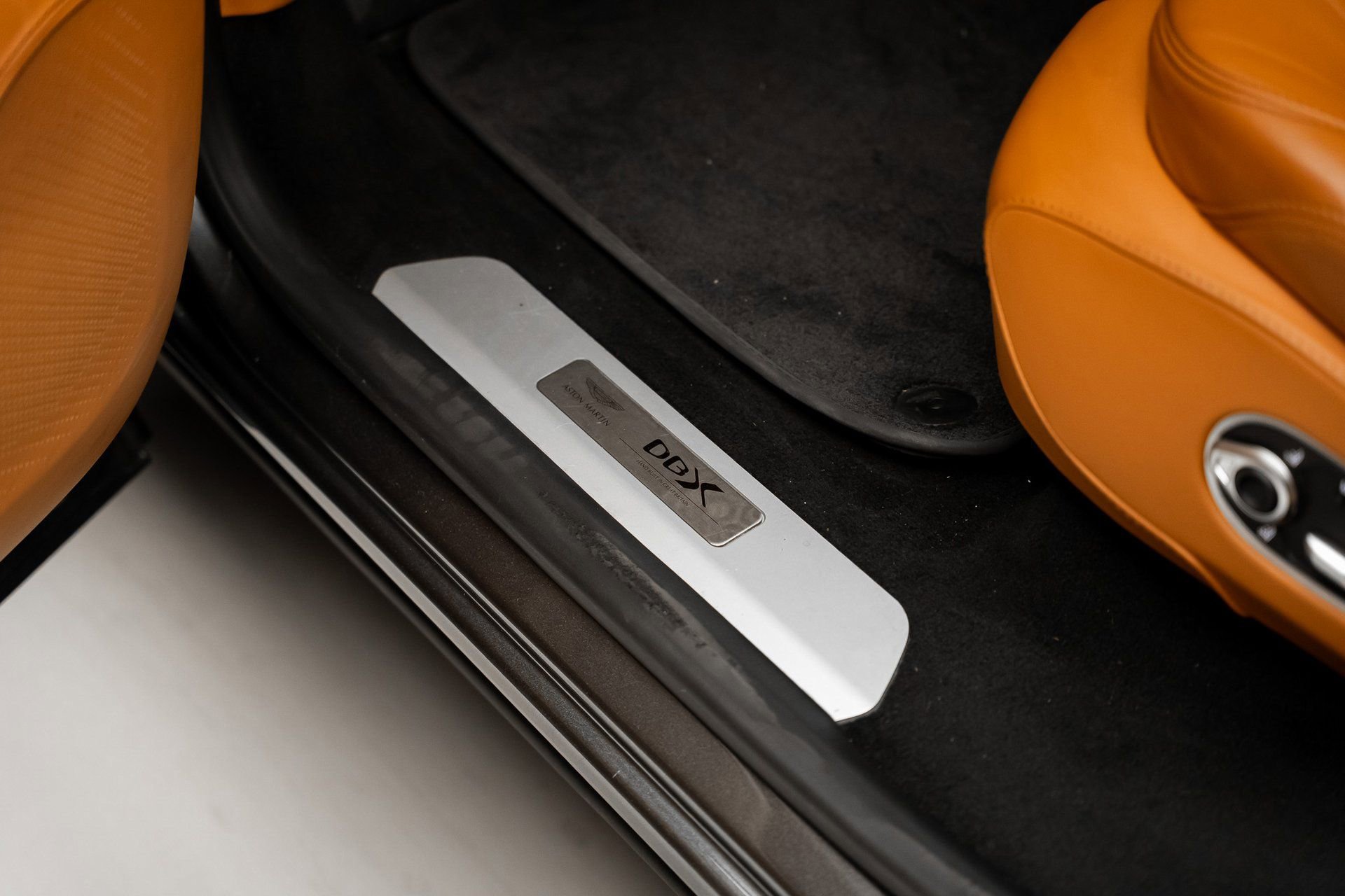 Used 2021 Aston Martin DBX image 53