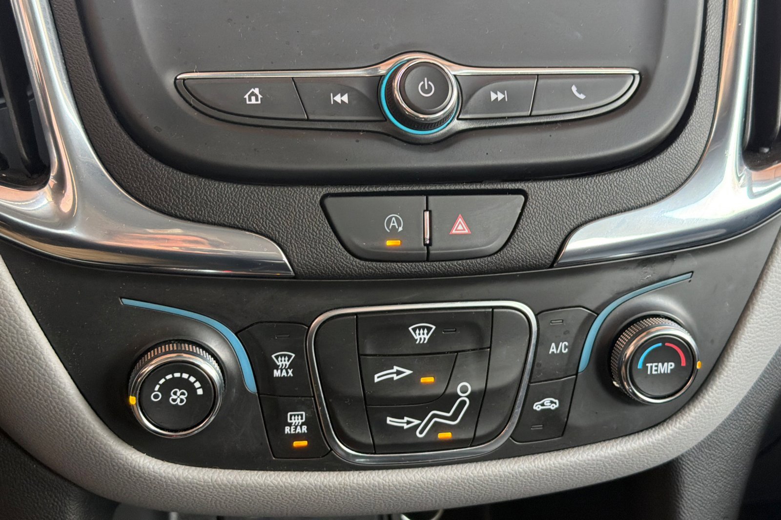 Used 2023 Chevrolet Equinox LS image 20