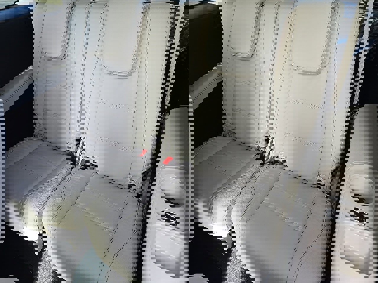 New 2026 Mercedes-Benz GLS 450 4MATIC image 34