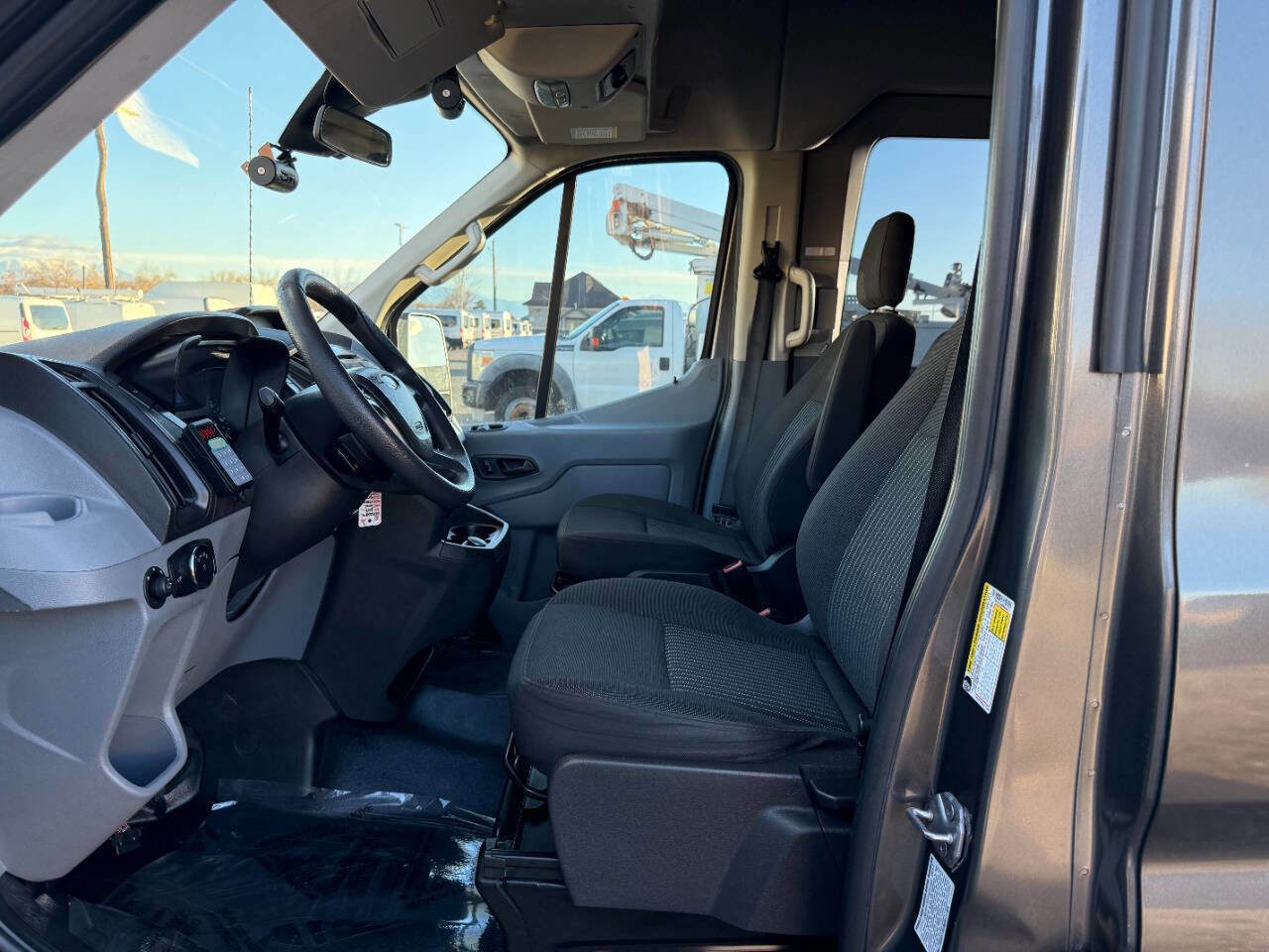 Used 2017 Ford Transit 350 XLT image 17