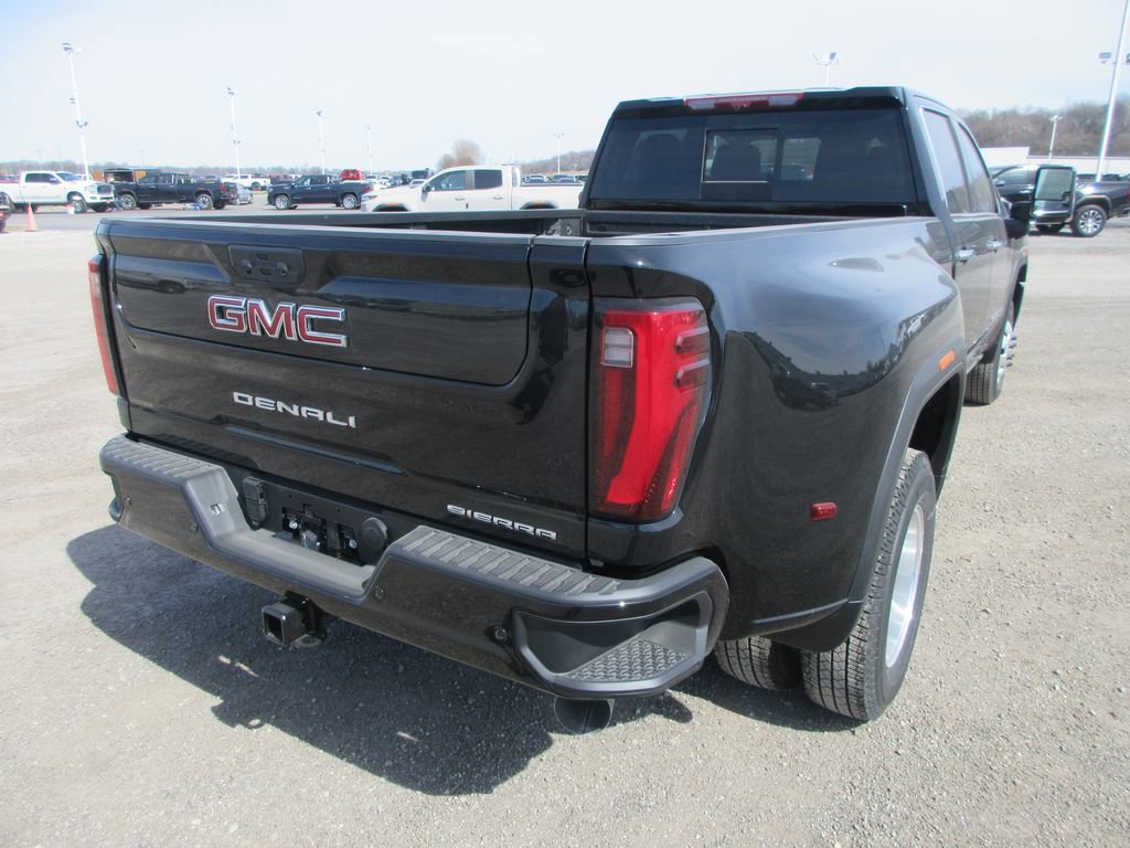 New 2026 GMC Sierra 3500 Denali w/ Denali Reserve Package image 5