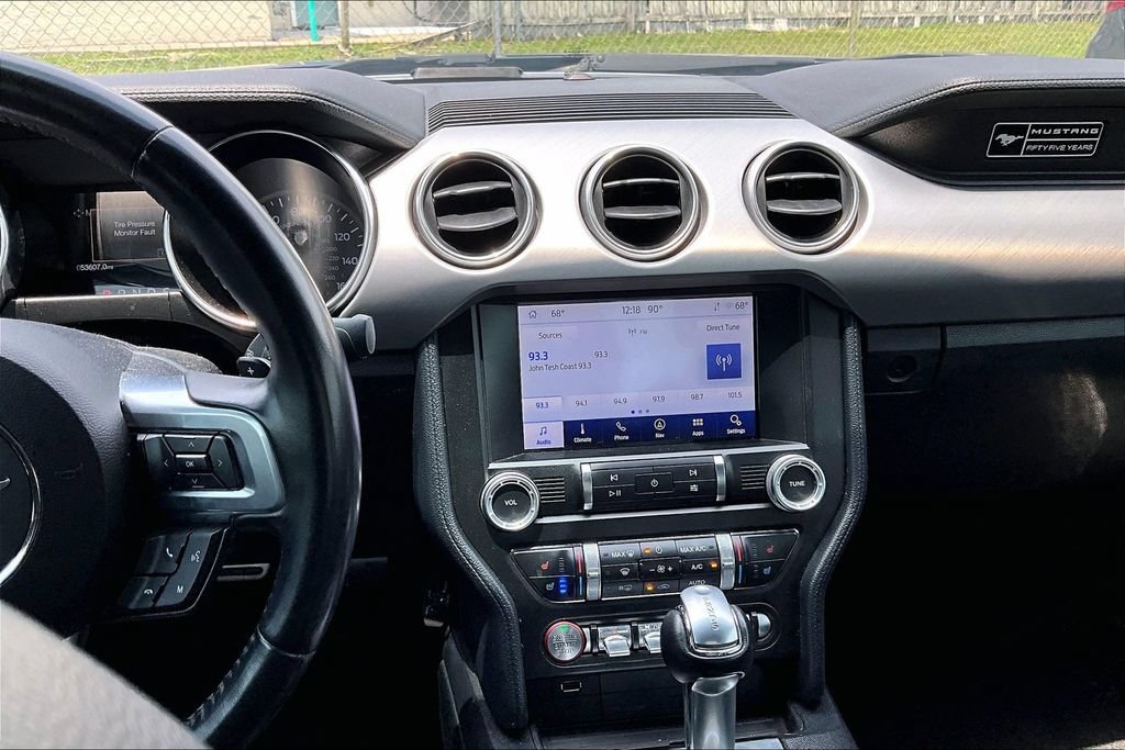 Used 2020 Ford Mustang GT Premium w/ Black Accent Package RWD image 9