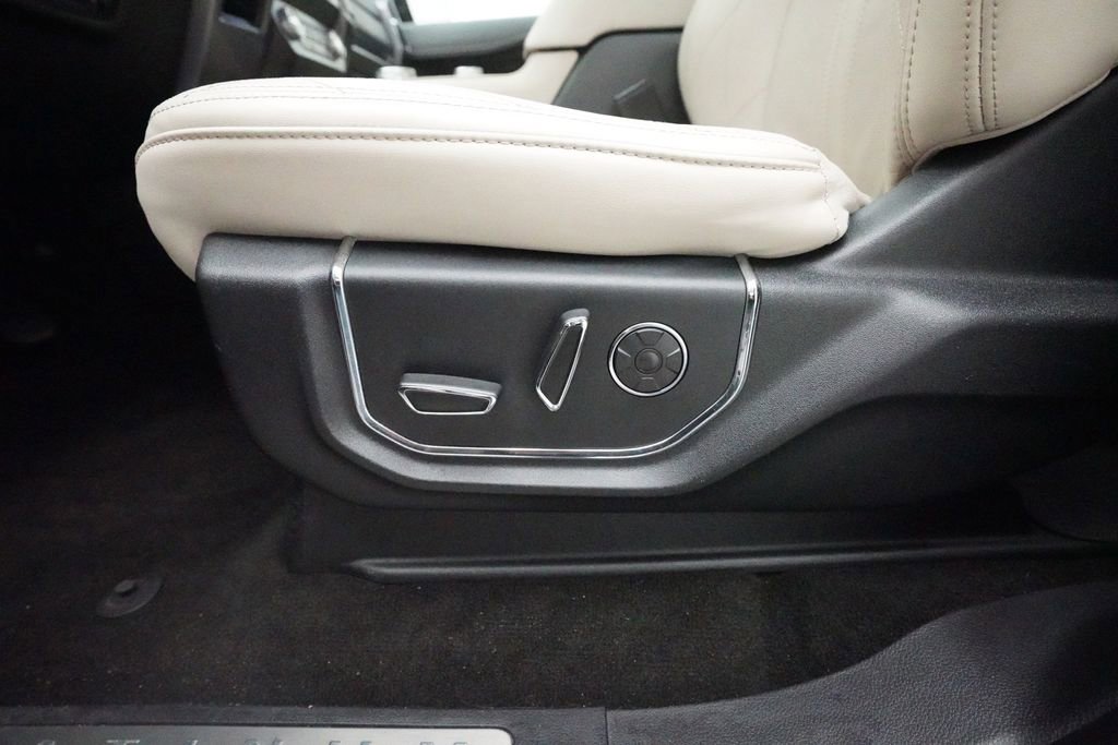 Used 2019 Ford Expedition Max Platinum AWD/4WD image 30