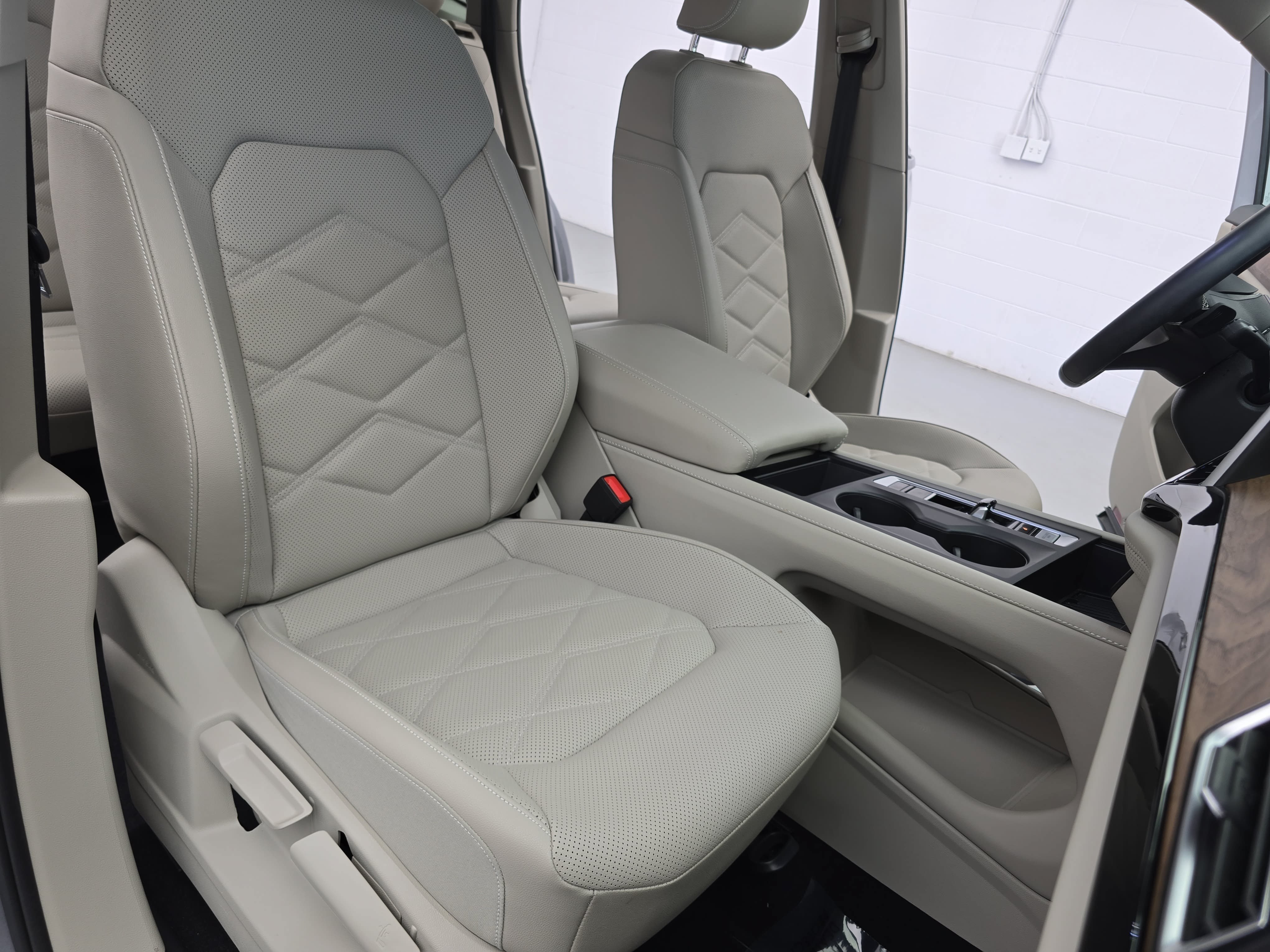Certified 2026 Volkswagen Atlas SE FWD image 10