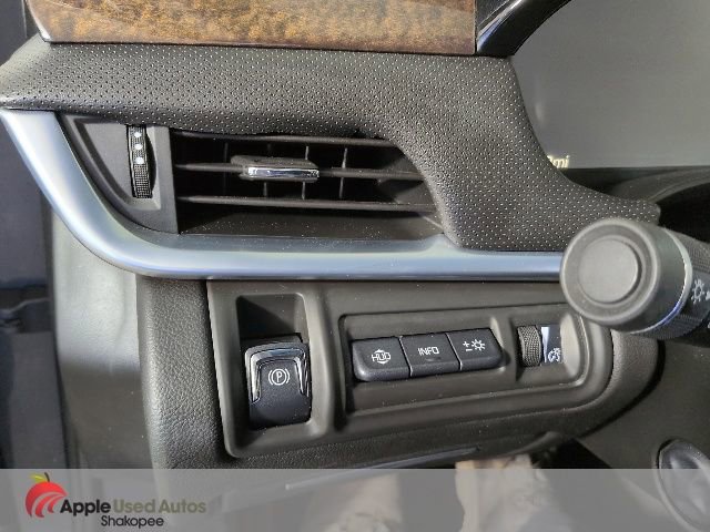 Used 2013 Cadillac XTS Premium AWD/4WD image 26