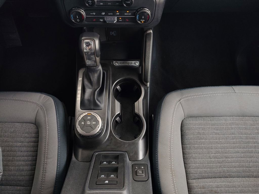 Used 2022 Ford Bronco Outer Banks AWD/4WD image 9