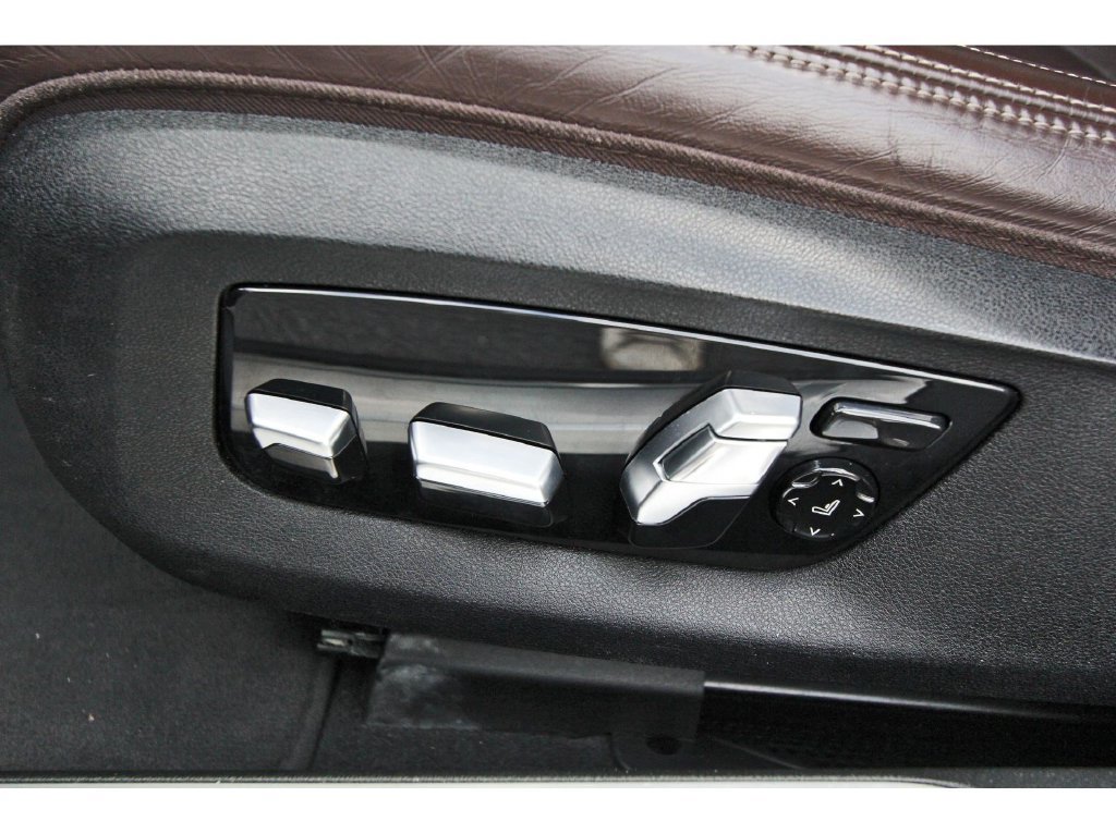 Used 2022 BMW 750i xDrive w/ Executive Package AWD/4WD image 32