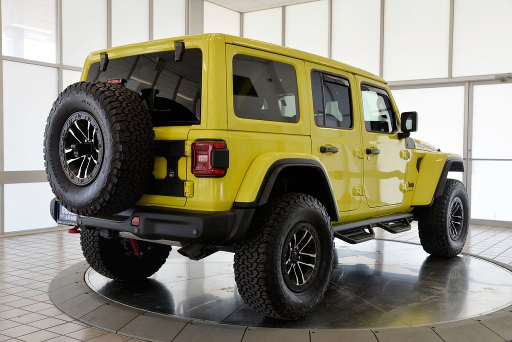Used 2024 Jeep Wrangler Unlimited Rubicon AWD/4WD image 8