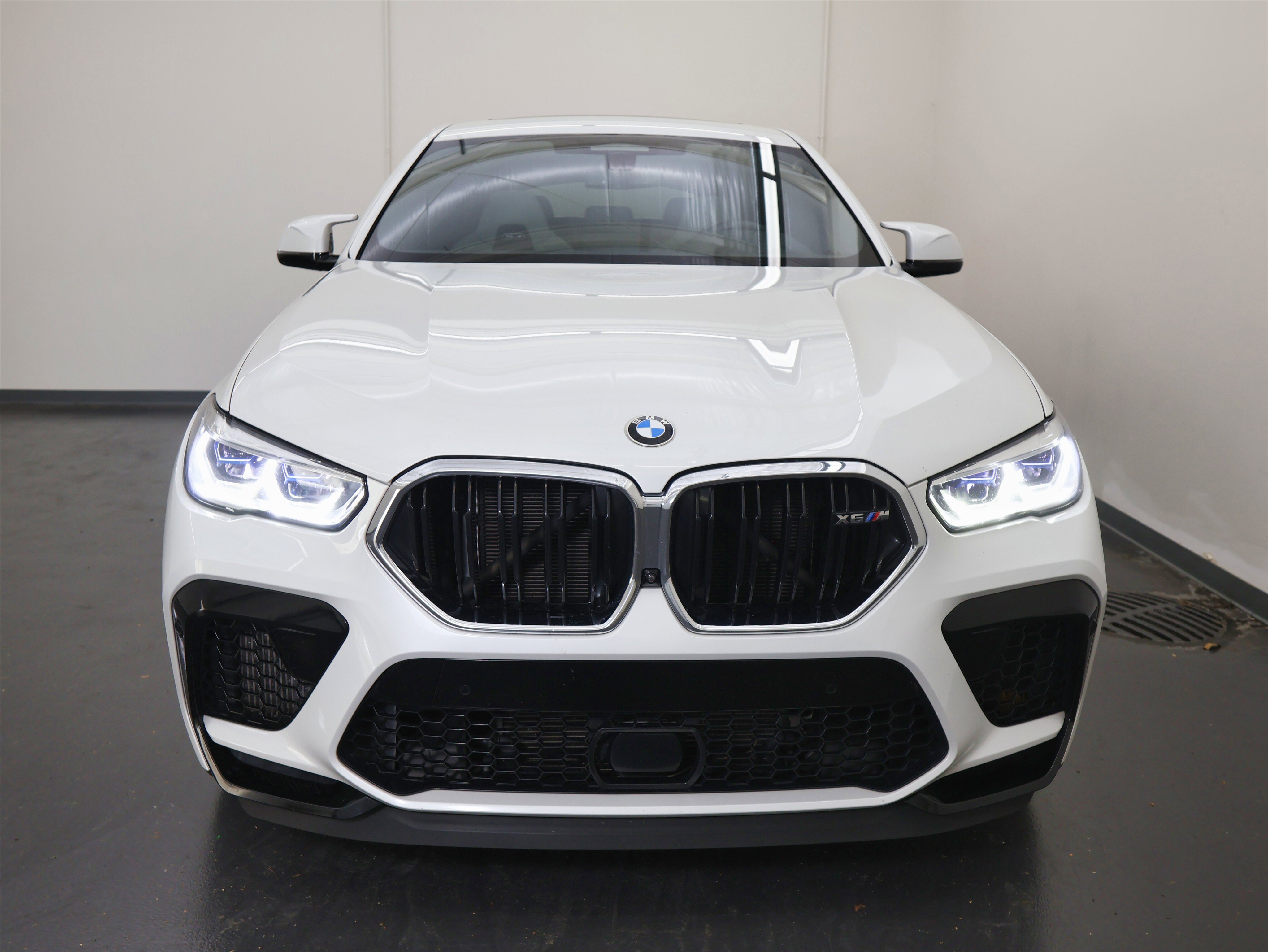 Used 2021 BMW X6 M w/ Executive Package image 8
